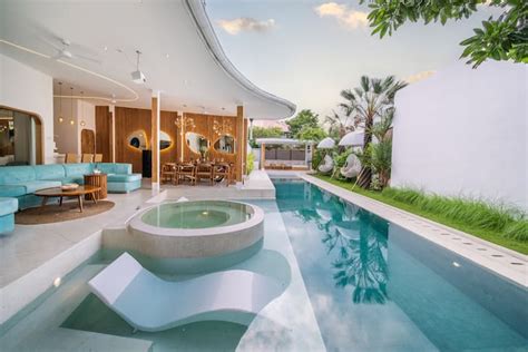 Magic Mango: 5BR, Huge Projector, Pool 16m, Umalas - Houses for Rent in ...