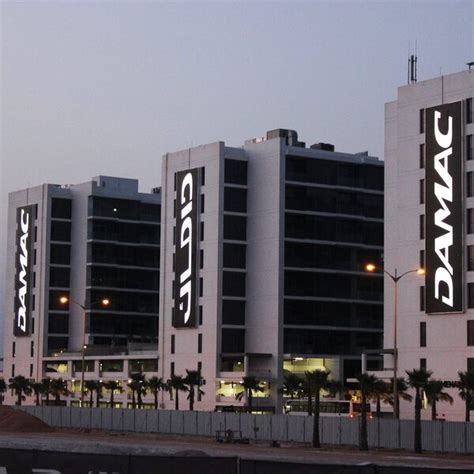 Building Signage 的图像结果