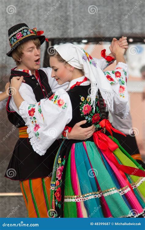 Folk Dancers from City of Lowicz and Traditional Costumes, Poland ...