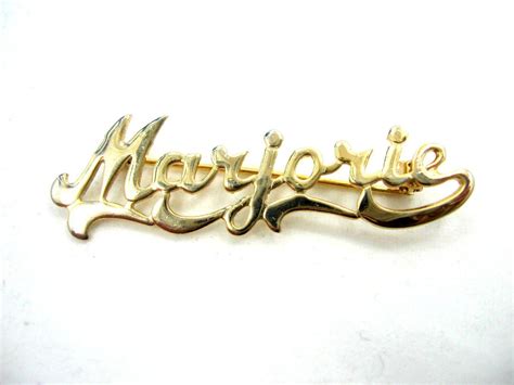 VINTAGE GOLD TONE CURSIVE LETTER PERSONALIZED NAME TAG MARJORIE BROOCH ...