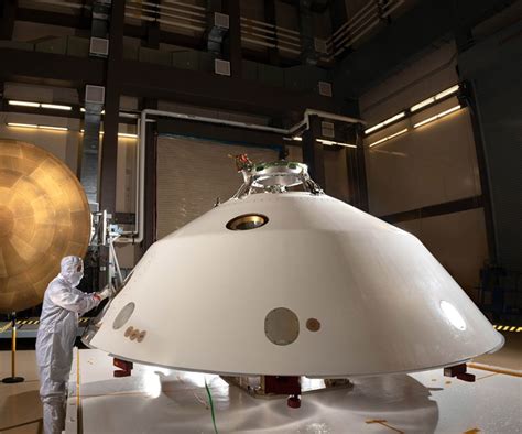 洛克希德·马丁公司将火星2020火星探测器的机身交付发射场_行业资讯_行业资讯_玻璃纤维复合材料信息网