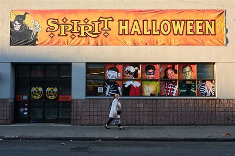 Spirit Halloween is transforming some of its stores into a Christmas ...