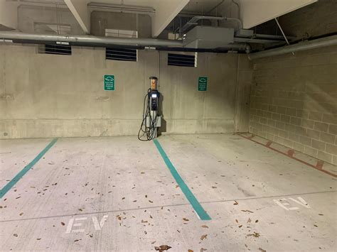 UNCW Central Parking Deck | Wilmington, NC | EV Station