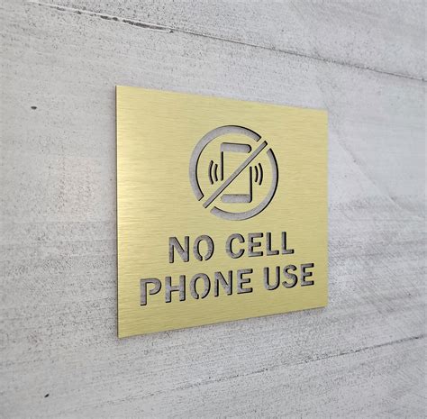 Cell Phone Sign 的图像结果