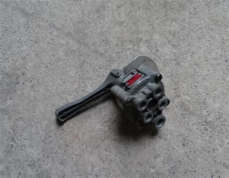 Rotary Sleeve Valve compressed-air system for Iveco Stralis Wabco ...