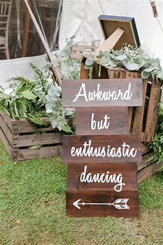 19 Of The Funniest Wedding Signs We Ve Seen by 19 Of The Funniest Wedding Signs We Ve Seen Wedding 19 Of The Funniest Wedding Signs We Ve Seen