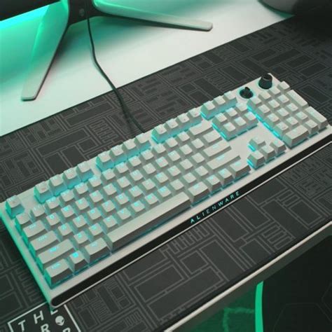 Alienware Gaming Keyboard Two USB 的图像结果