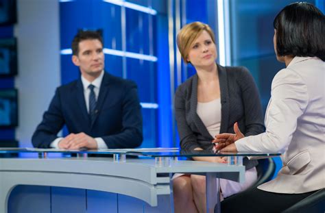 Newspaper Interview 的图像结果