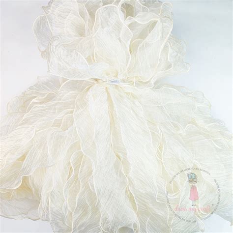 Crushed Tissue Ribbon - Ivory – CRAFTERS CORNER