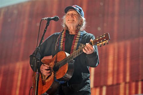 Willie Nelson To Celebrate 90th Birthday At All-star Concert - TrendRadars