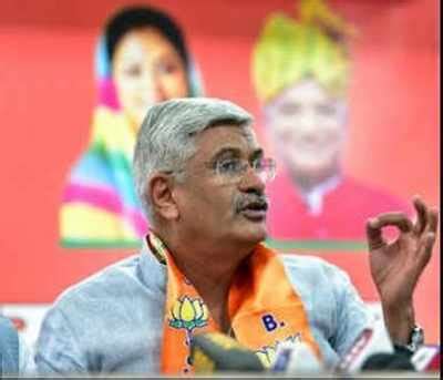 Futile for people to expect safety if CM himself makes guv 'feel unsafe ...