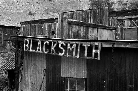 Blacksmith Shop Sign 的图像结果