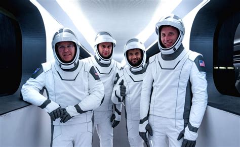 Free Photo : SpaceX crew-6 mission