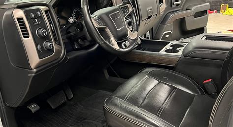 A Step-by-Step Guide on How To Clean Leather Car Seats