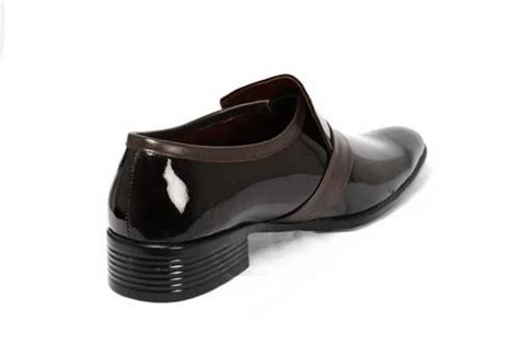 Safety shoes - Zara Labour Safety Shoes Manufacturer from Mumbai