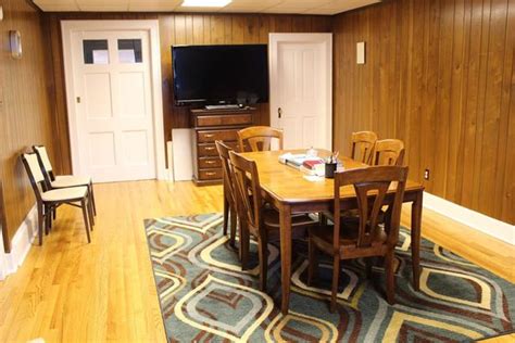 MABERRY FUNERAL HOME - Updated January 2026 - 52 Photos - 367 S Locust ...