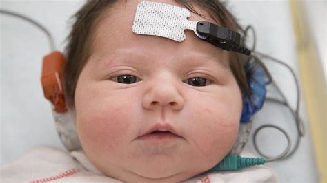 Newborn hearing screening | BabyCenter