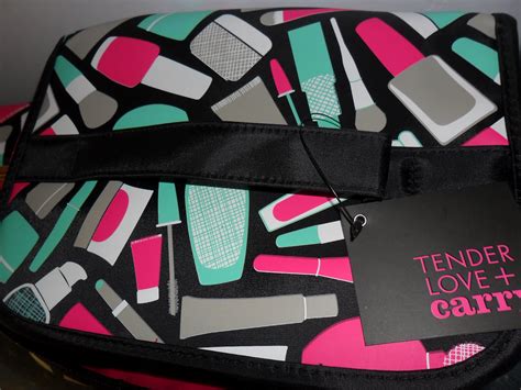 KANANI ~ the beautiful one: Tender Love + Carry