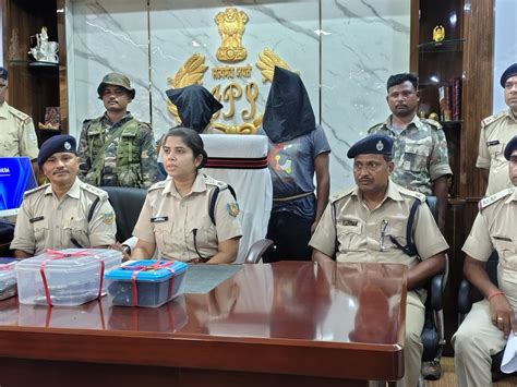 jharkhand pakur police success- पाकुड़ में सीएसपी आपरेटर से तीन लाख लूट ...