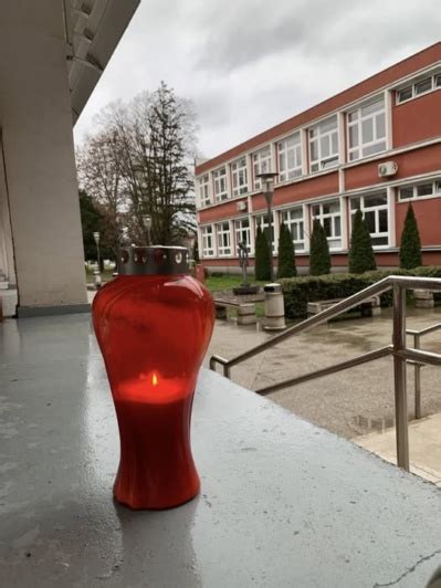 Legendarna profesorica: ‘Izvela sam cijelu smjenu ispred škole. Stajali ...