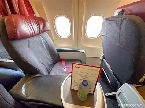 Air Canada Rouge Business Class 的图像结果