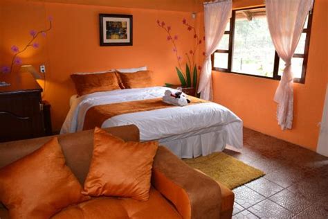 HOSTERÍA LAS ORQUÍDEAS RUNTUN (Banos) - Inn Reviews, Photos, Rate ...