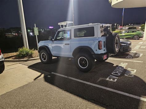 Superior Ford Plymouth | Plymouth, MN | EV Station