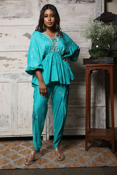 Peplum top with overlap pants – TRUPSEL