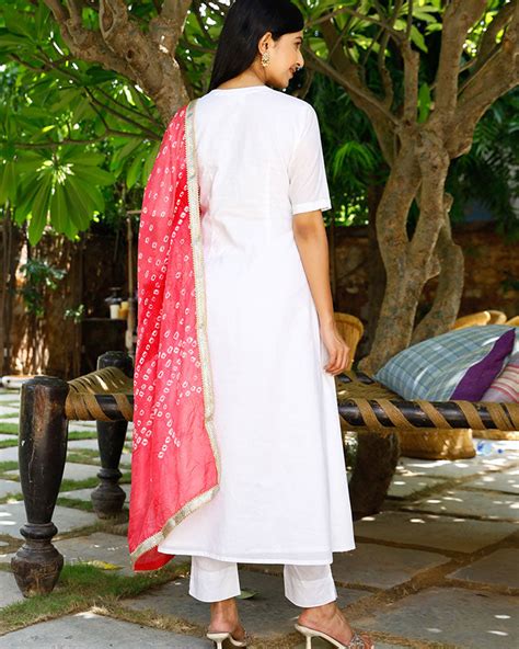 White Kurta with Pink Dupatta | Ambraee – Ambraee