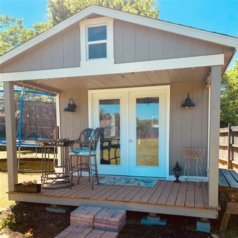 This She-Shed in OakField is a Cozy, Tiny Cabin! - Tiny Houses