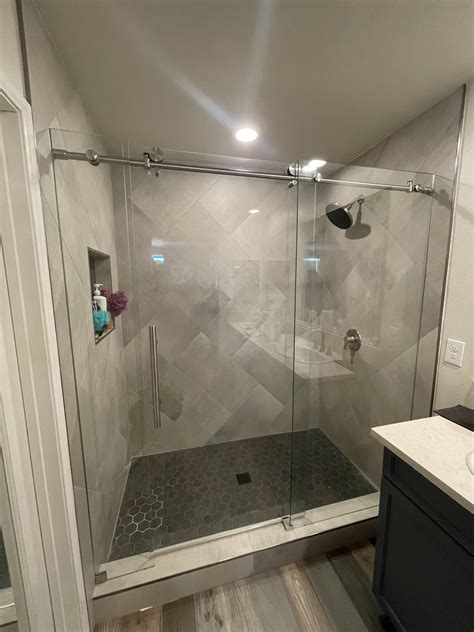 Install Walk-In Shower 的图像结果