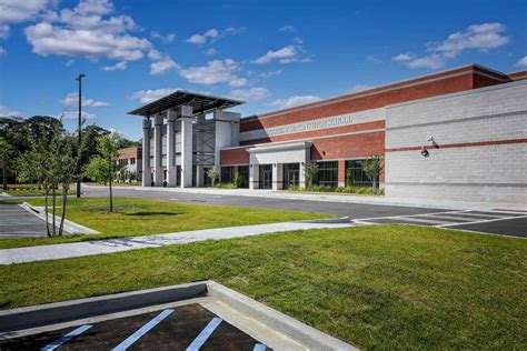 Jenkins STEM High School - JE Dunn Construction