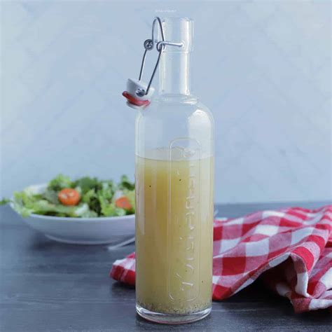 How To Mix Oil And Vinegar Dressing at Zoe Mehaffey blog