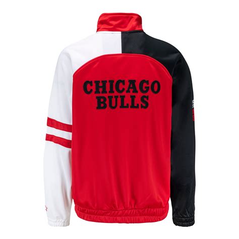 Authentic Women's Chicago Bulls Apparel – Official Chicago Bulls Store