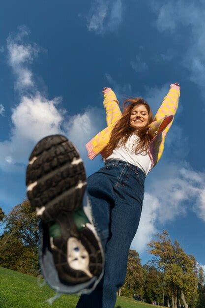 Young Person 的图像结果