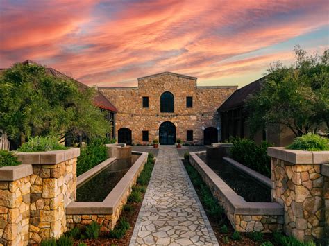 St Helena Wineries: The Complete Guide - WWP