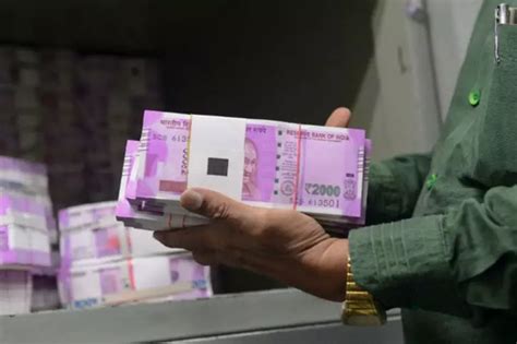 After New Rs 50 Notes, Reserve Bank Of India May Make Rs 200 Notes ...