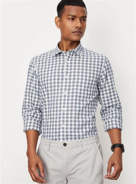 Buy Men Checked Slim Fit Shirt Online at just Rs. 1049.0 ...