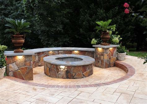 21 Stone Fire Pit Ideas for a Rustic Outdoor Space