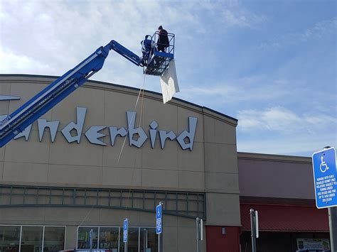 SHERM'S THUNDERBIRD MARKET - Klamath Falls OR - Hours, Directions ...