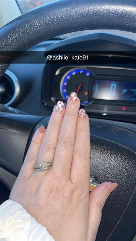 Hayley Marie Wallace (@hayley_wallace15) • Instagram photos and videos