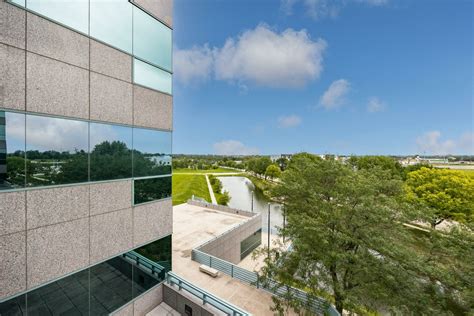 Edgewood Pointe Towers, Cedar Rapids, IA. Office Space for Lease