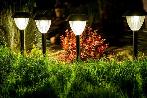 How to Choose the Right Outdoor Solar Lights for Your Landscape and ...