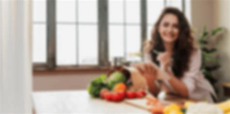 Get Personalised Diet Plans & Nutrition Assistance with FITFEAST