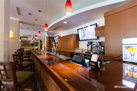 Holiday Inn Port Of Miami-downtown By IHG Restaurant: Pictures ...