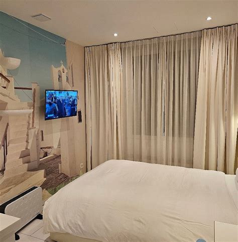 SKYREACH BIZZSTAY - WOHNEN AM MAIN (Frankfurt) - Lodging Reviews ...