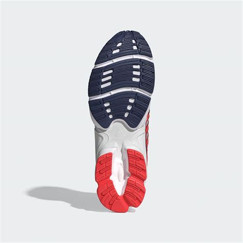 Shoes - OZWEEGO Pro Shoes - White | adidas Qatar