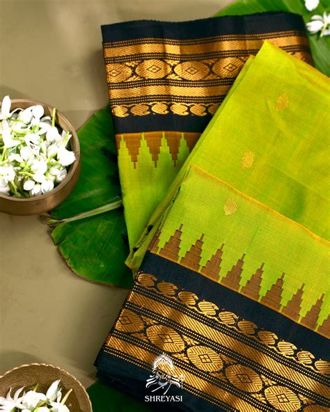 Gadwal Silk Saree with Kuttu Korvai Border – SHREYASI