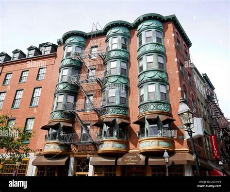 Historic apartment building with bay windows and Gennaro's Italian ...