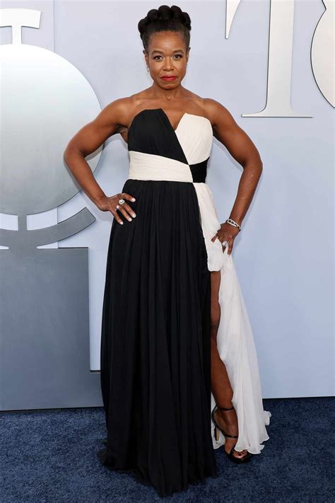 Tony Awards 2024 Red Carpet Arrivals Photos